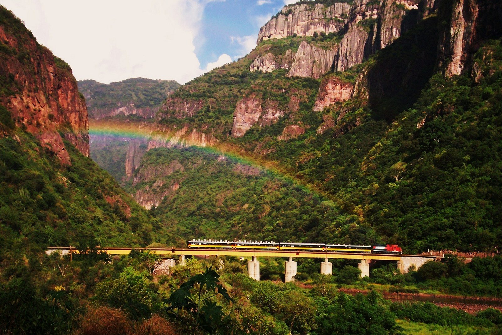 Barranca del Cobre | LAT.40