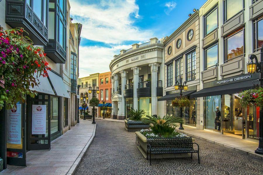 Beverly Hills | LAT.40