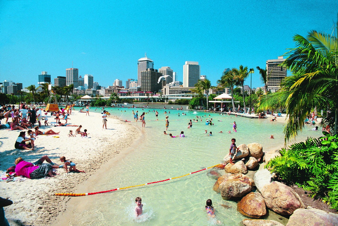 Brisbane | LAT.40