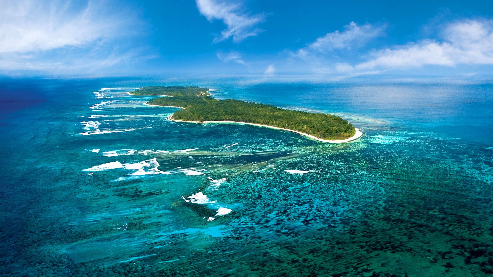Desroches Island | LAT.40