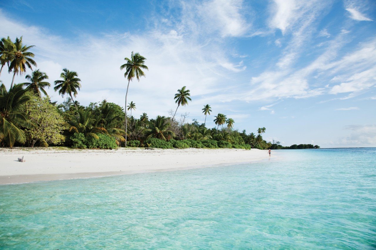 Desroches Island | LAT.40
