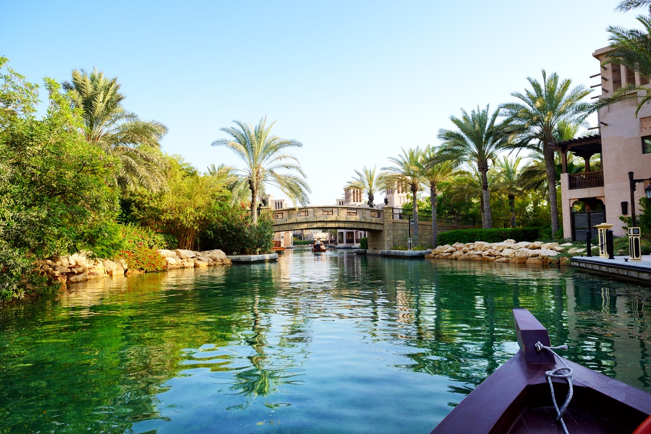Escala Larga Dubai | LAT.40