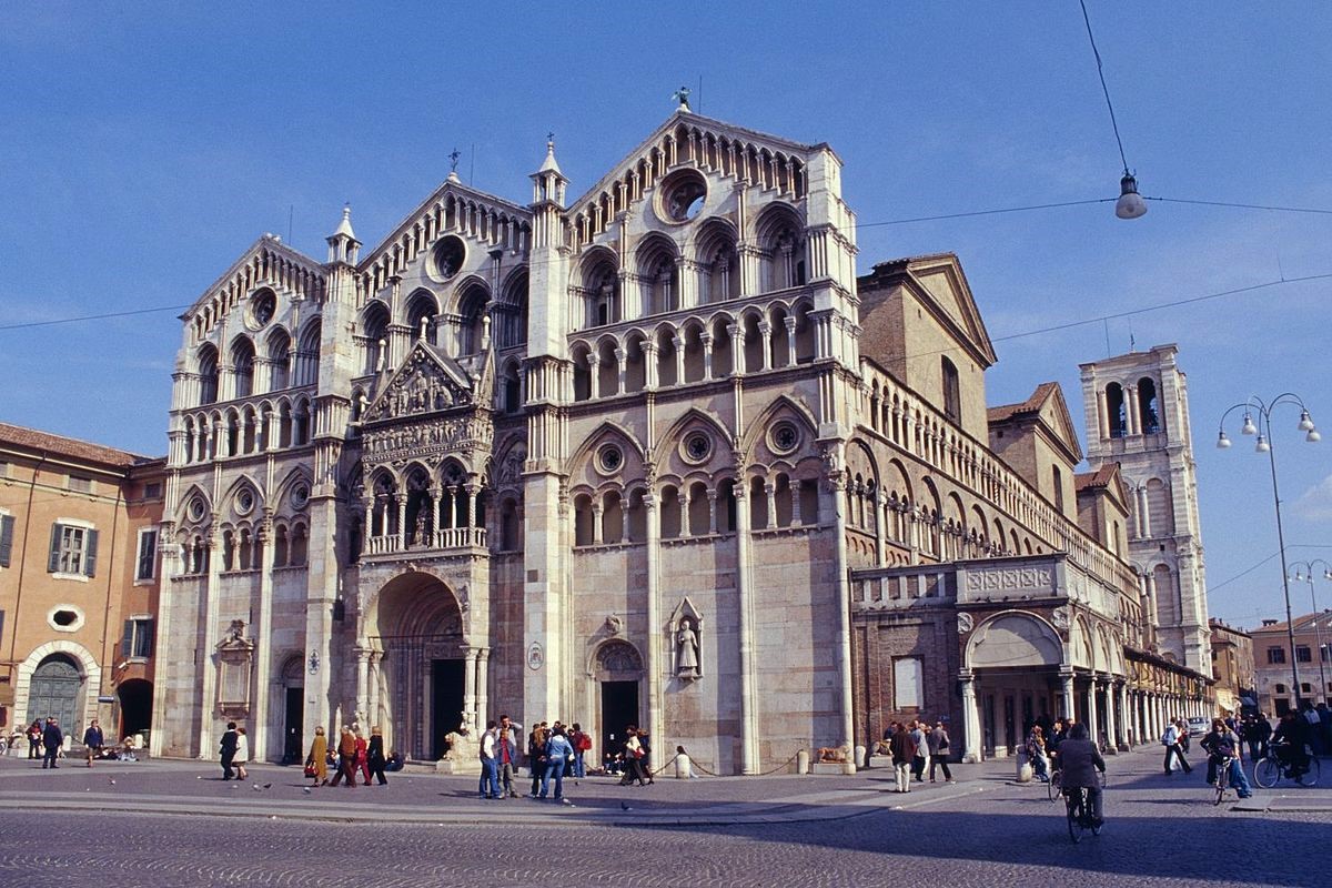Ferrara | LAT.40