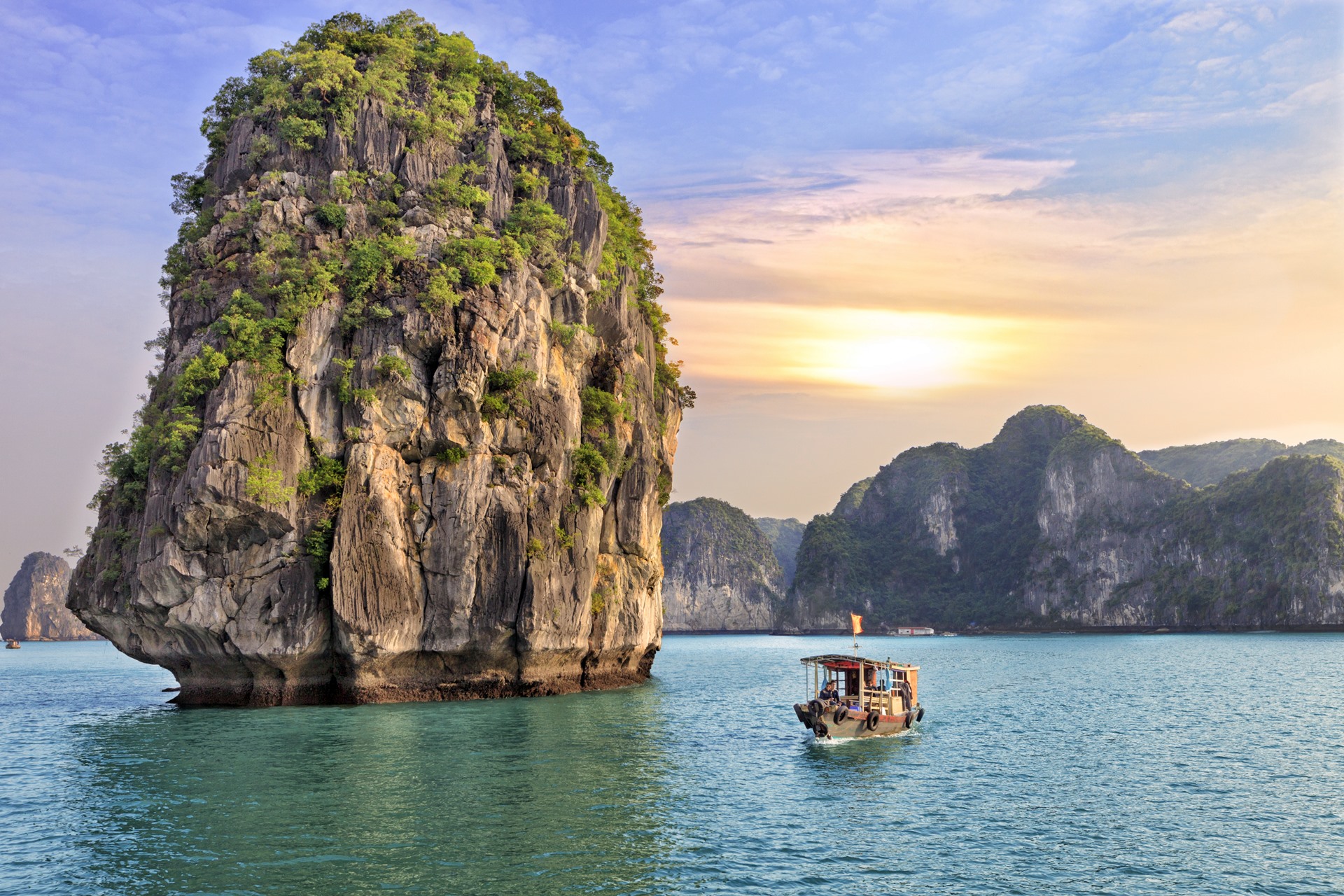 Halong | LAT.40