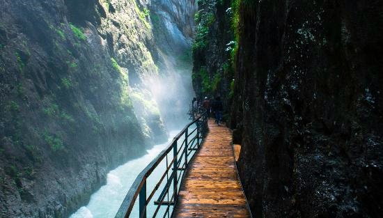 Interlaken | LAT.40