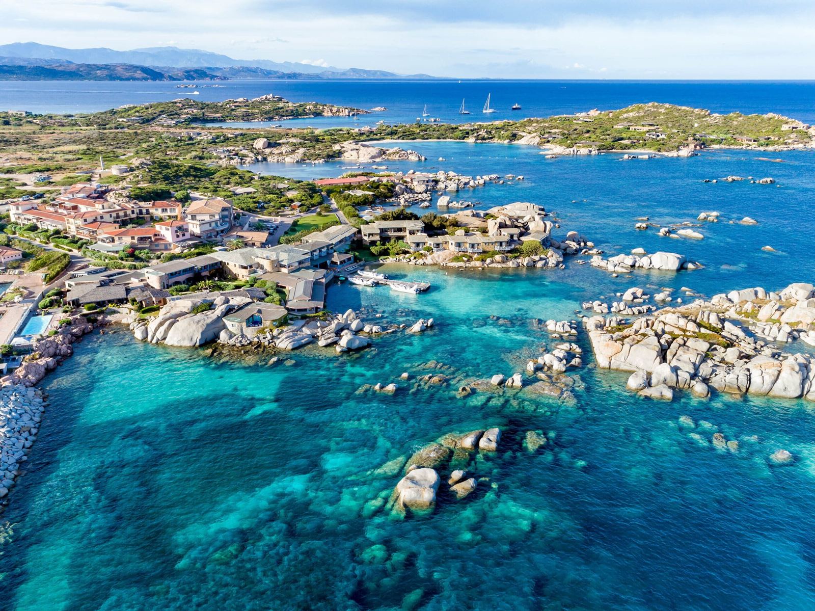 Viaje a Cerdeña, Isla del Caballo y Córcega diseñado por LAT.40