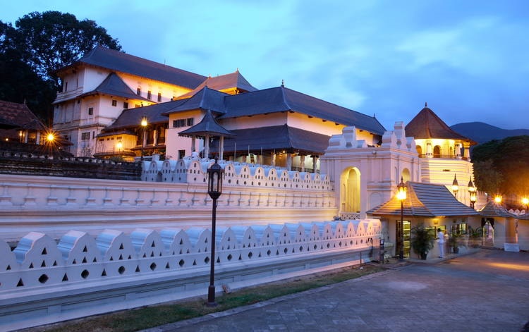 Kandy | LAT.40