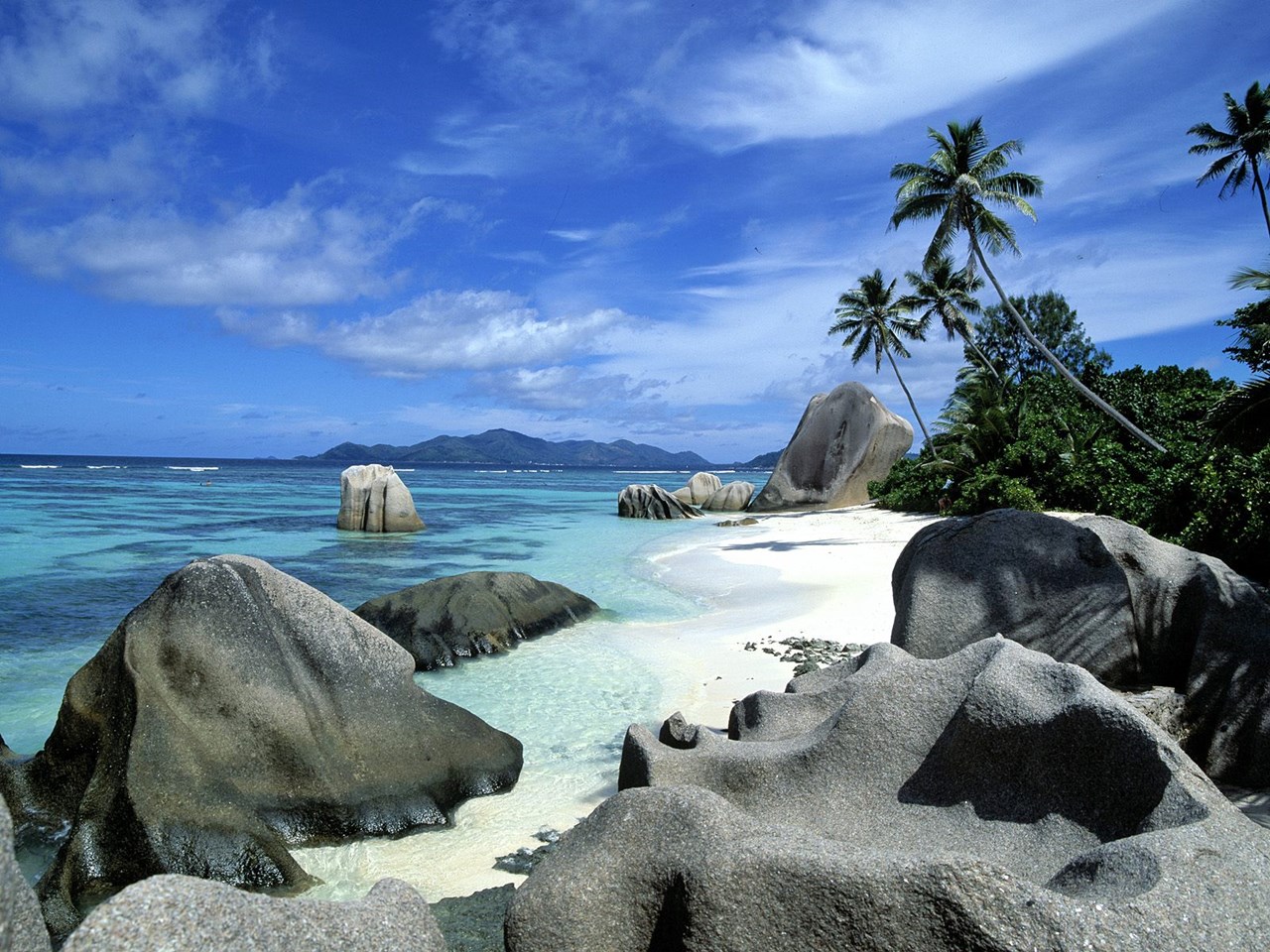 La Digue | LAT.40