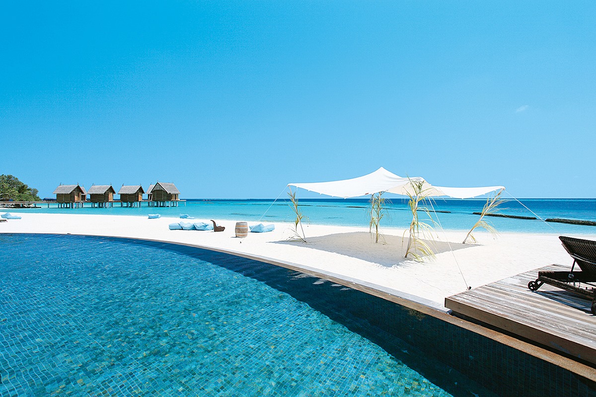 Constance Moofushi en South Ari Atoll