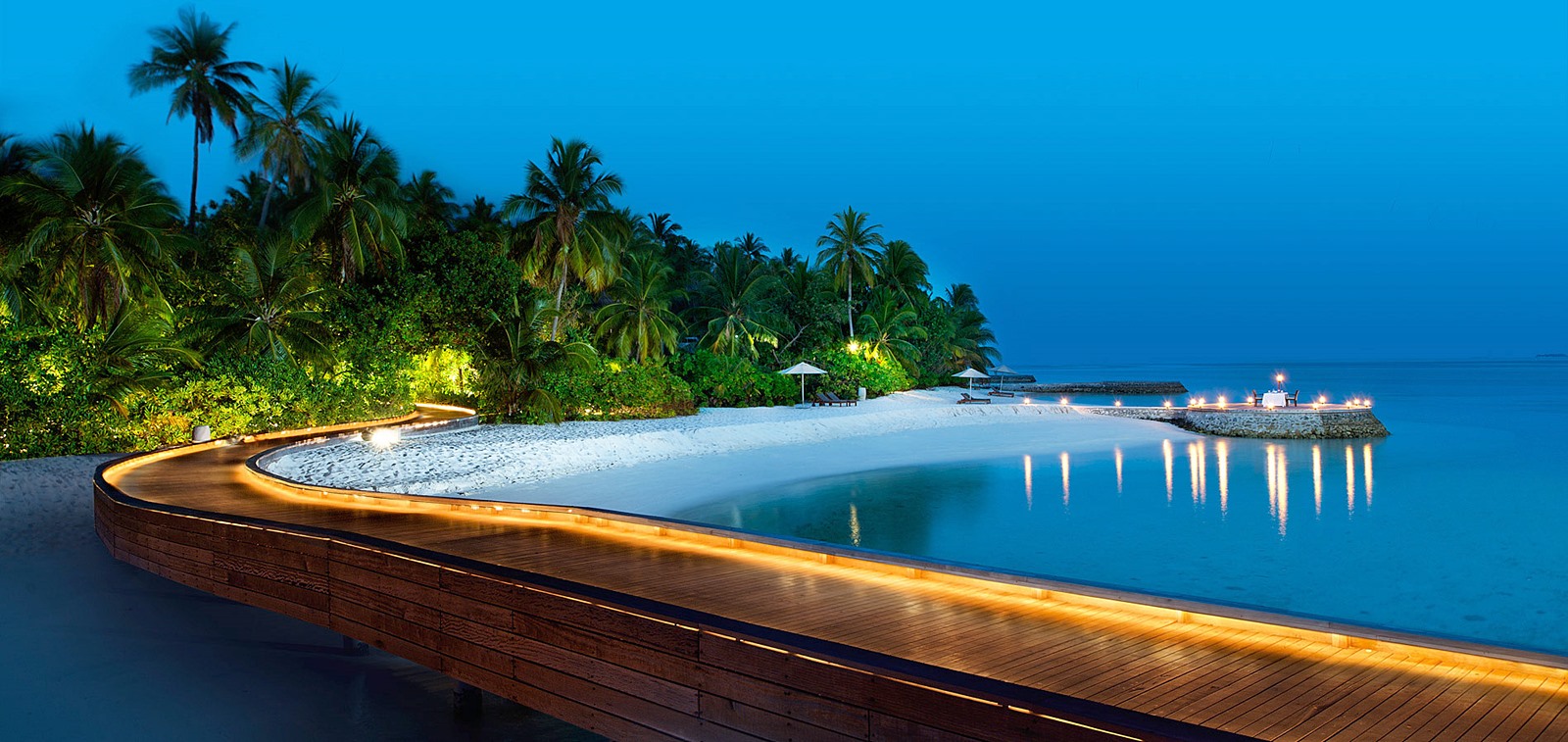 Constance Moofushi en South Ari Atoll