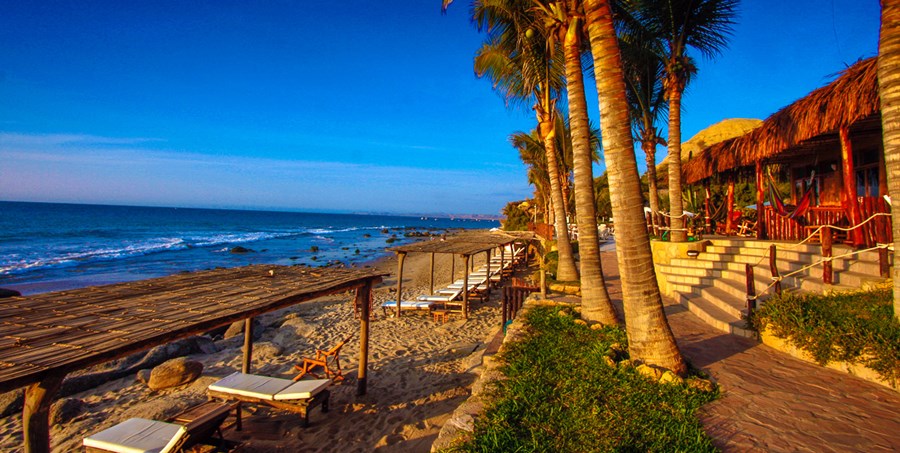 Mancora | LAT.40