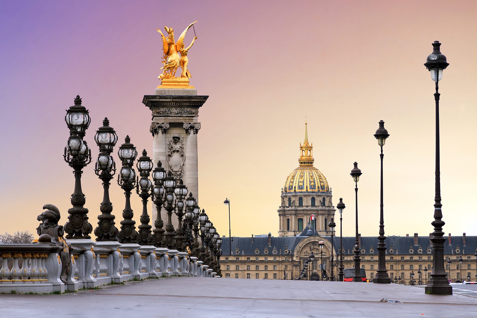 Paris | LAT.40