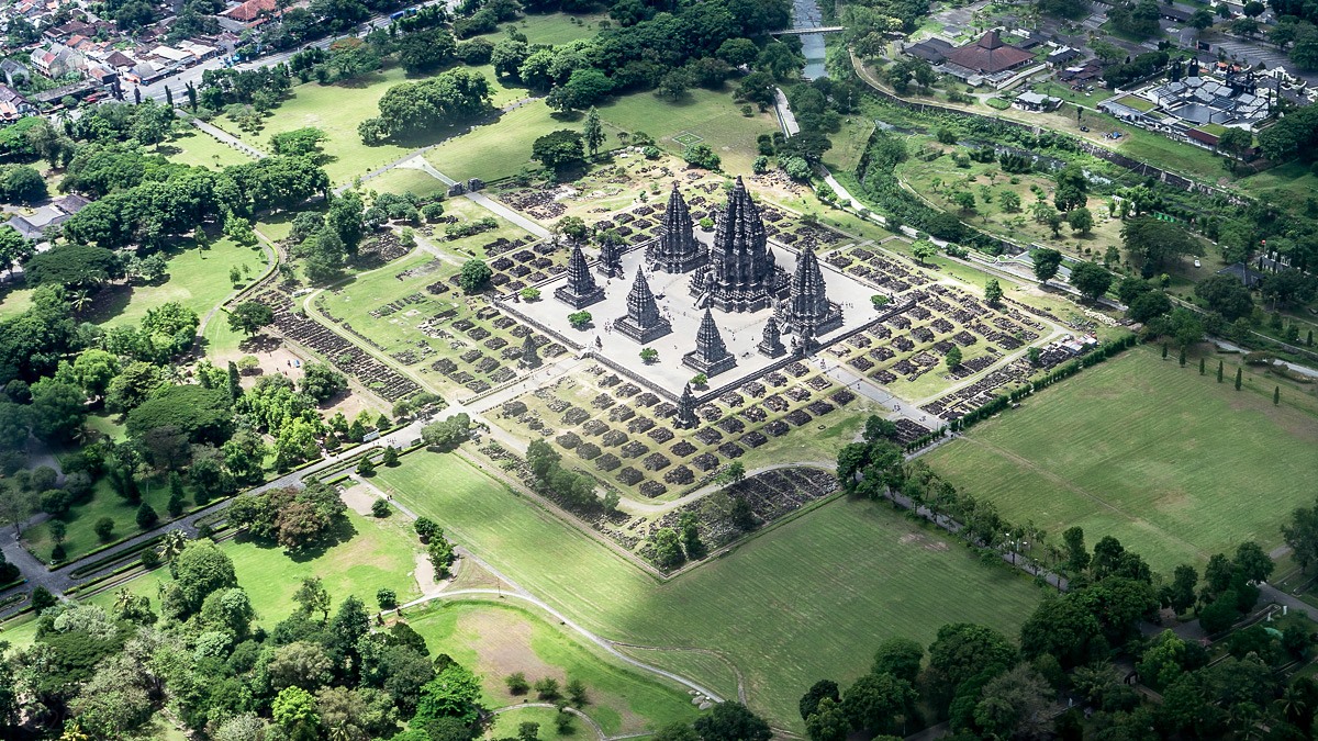 Prambanan | LAT.40