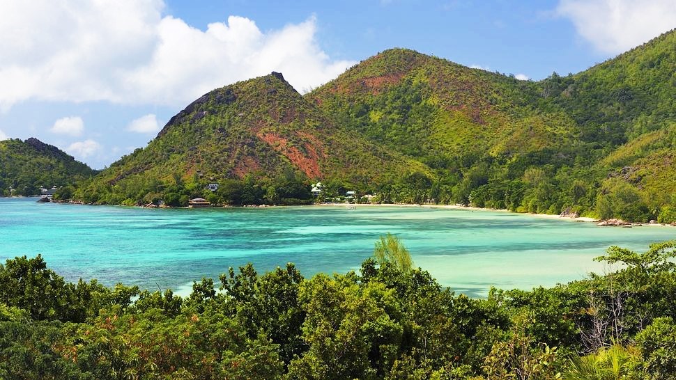 Praslin | LAT.40