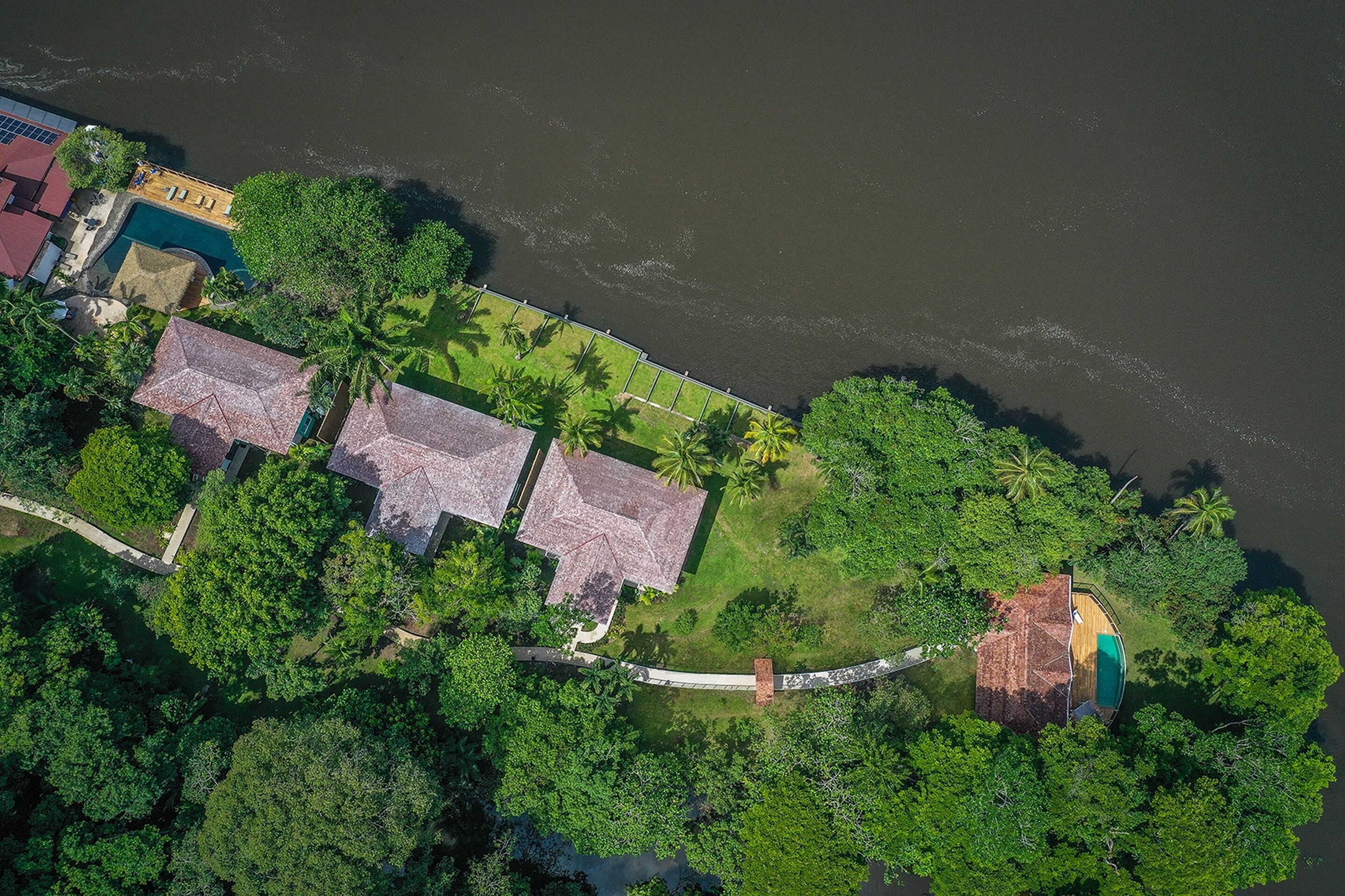 Tortuga Lodge and Gardens by Böëna en Tortuguero