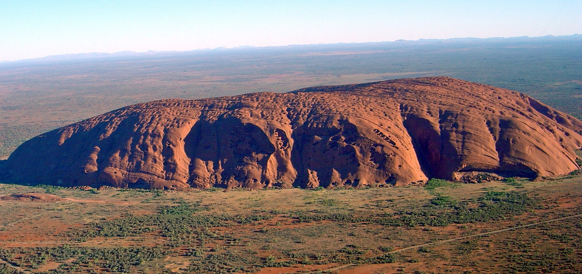 Exclusiva luna de miel Australia y Nueva Zelanda *Uluru diseñado por LAT.40