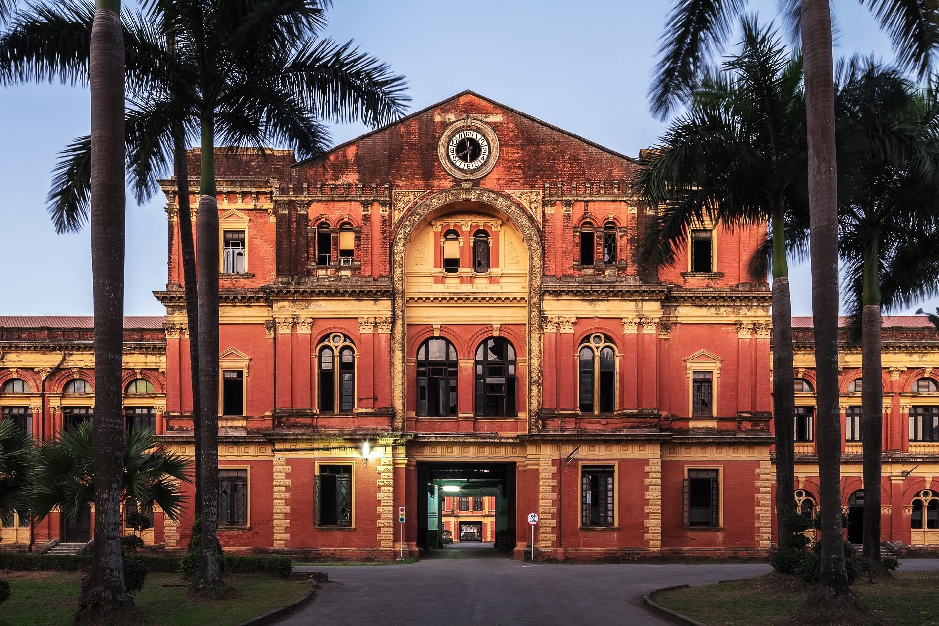 Yangon | LAT.40