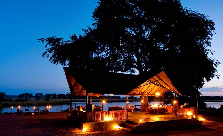 Old Mondoro Bush Camp en Lower Zambezi