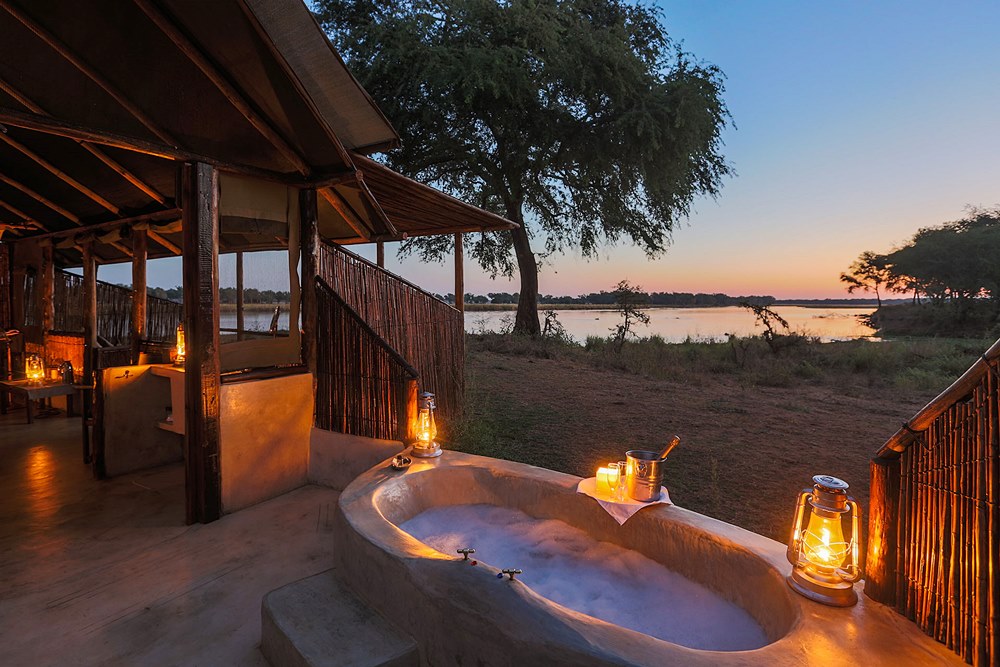 Old Mondoro Bush Camp en Lower Zambezi