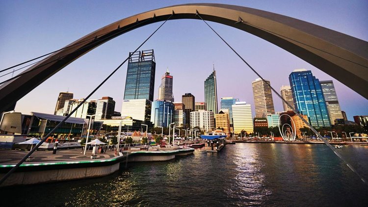Perth | LAT.40