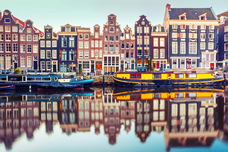 Amsterdam | LAT.40