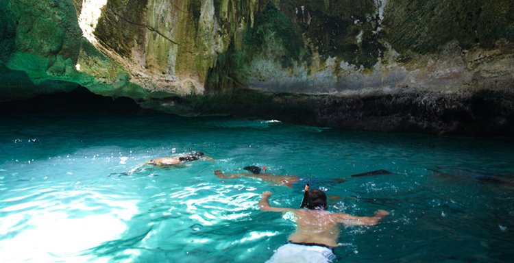 Fowl Cay | LAT.40