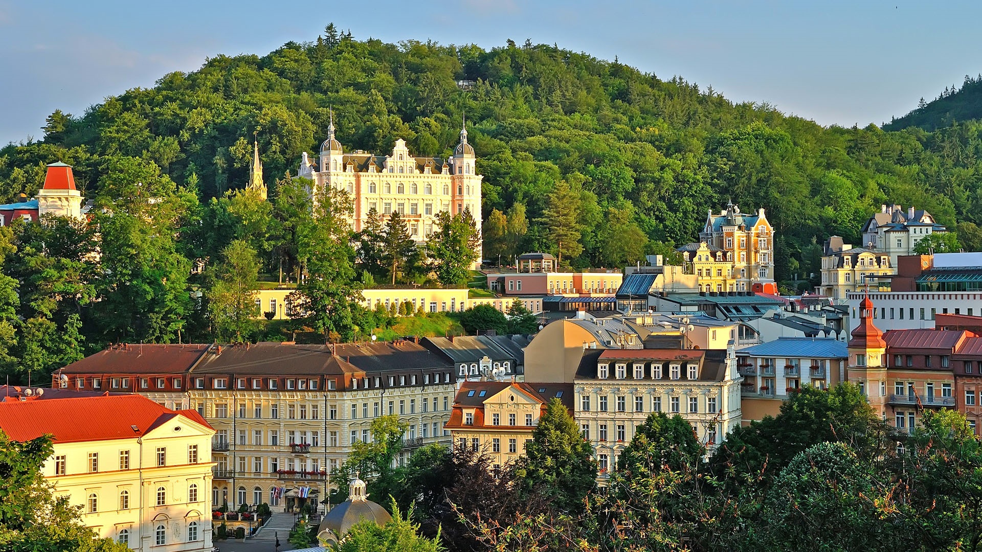 Karlovy Vary | LAT.40