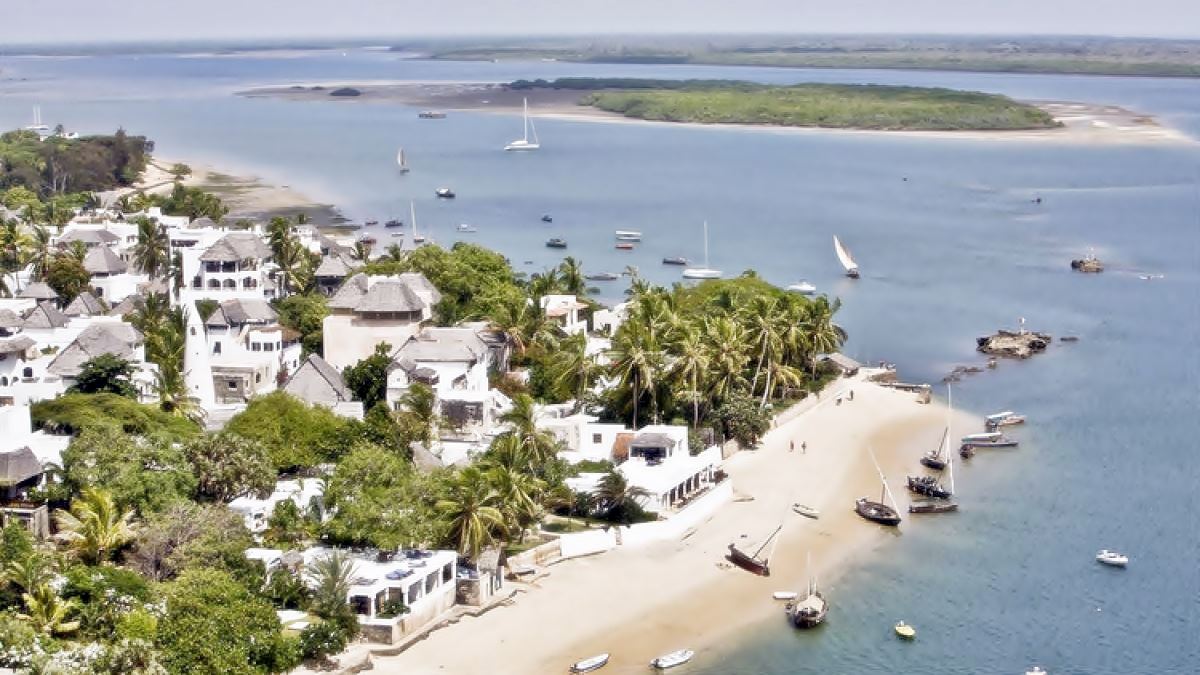 Lamu | LAT.40