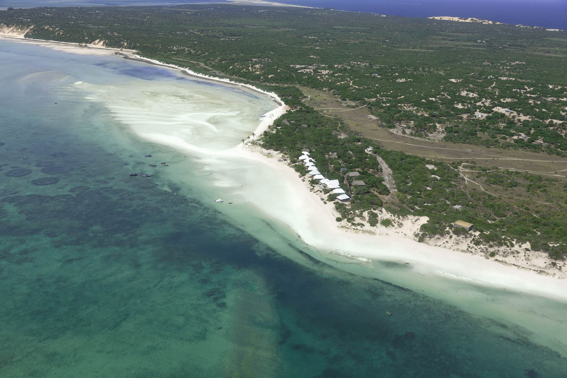 Azura Marlin Beach en Benguerra Island