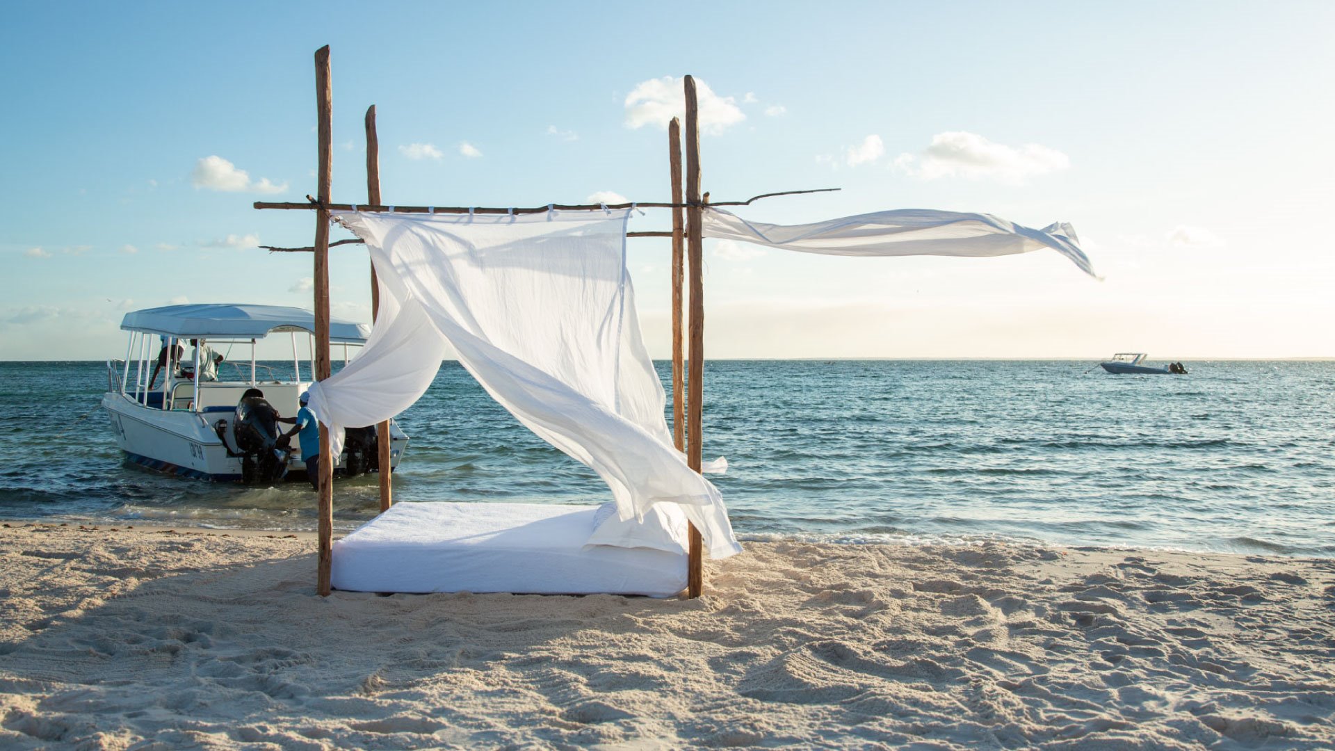 Azura Marlin Beach en Benguerra Island