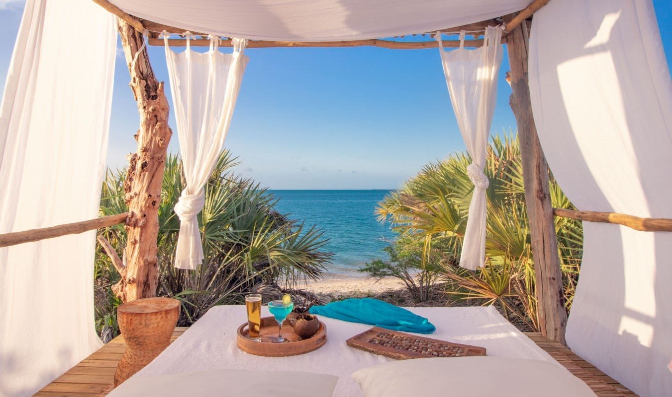 Azura Marlin Beach en Benguerra Island
