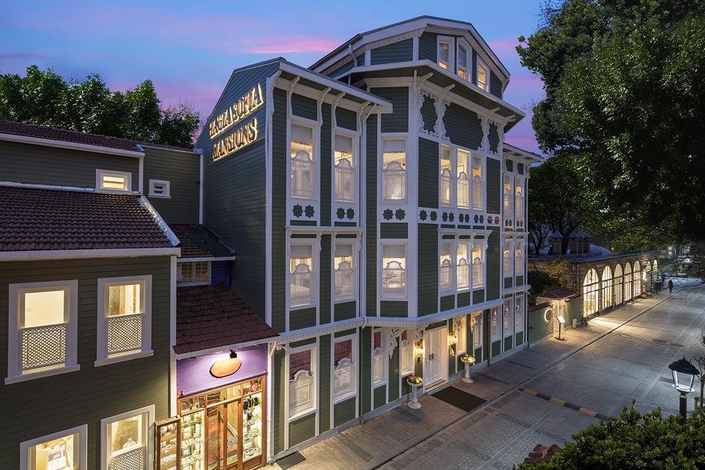 Hagia Sofia Mansions Istanbul, Curio Collection by Hilton en su destino