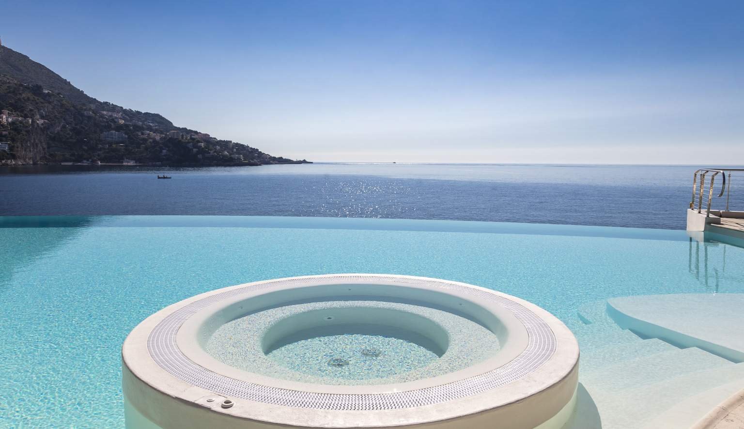 Cap Estel en France