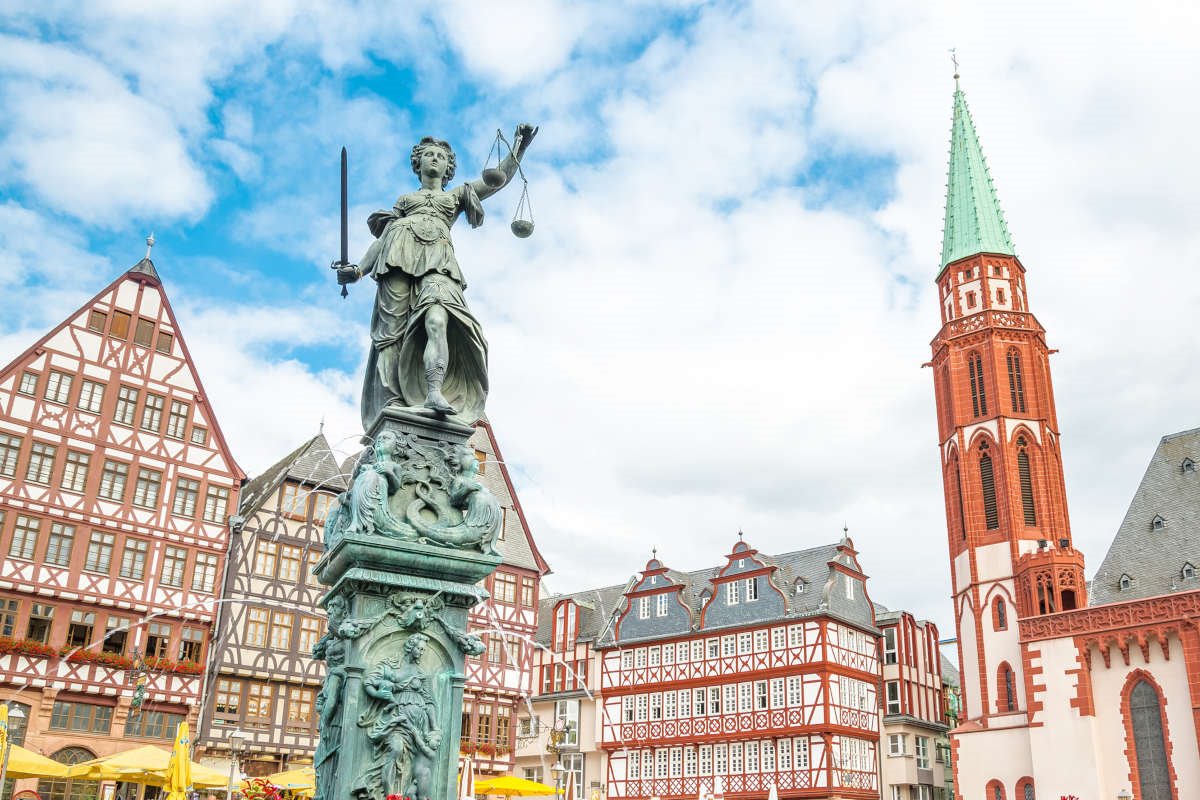 Frankfurt | LAT.40