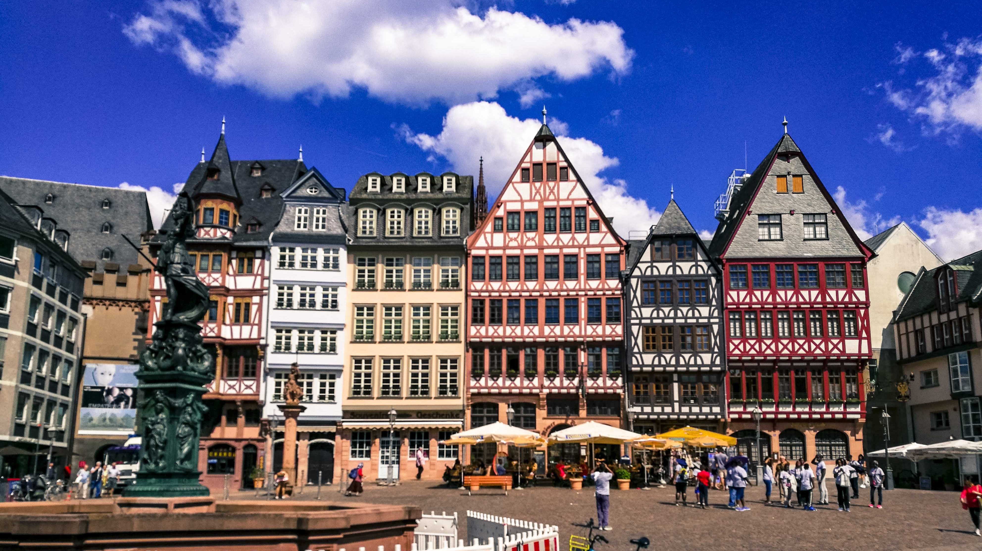 Frankfurt | LAT.40