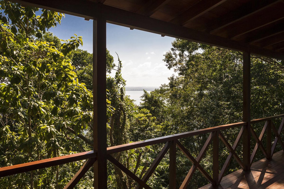 La Lancha en Lago Petén Itzá