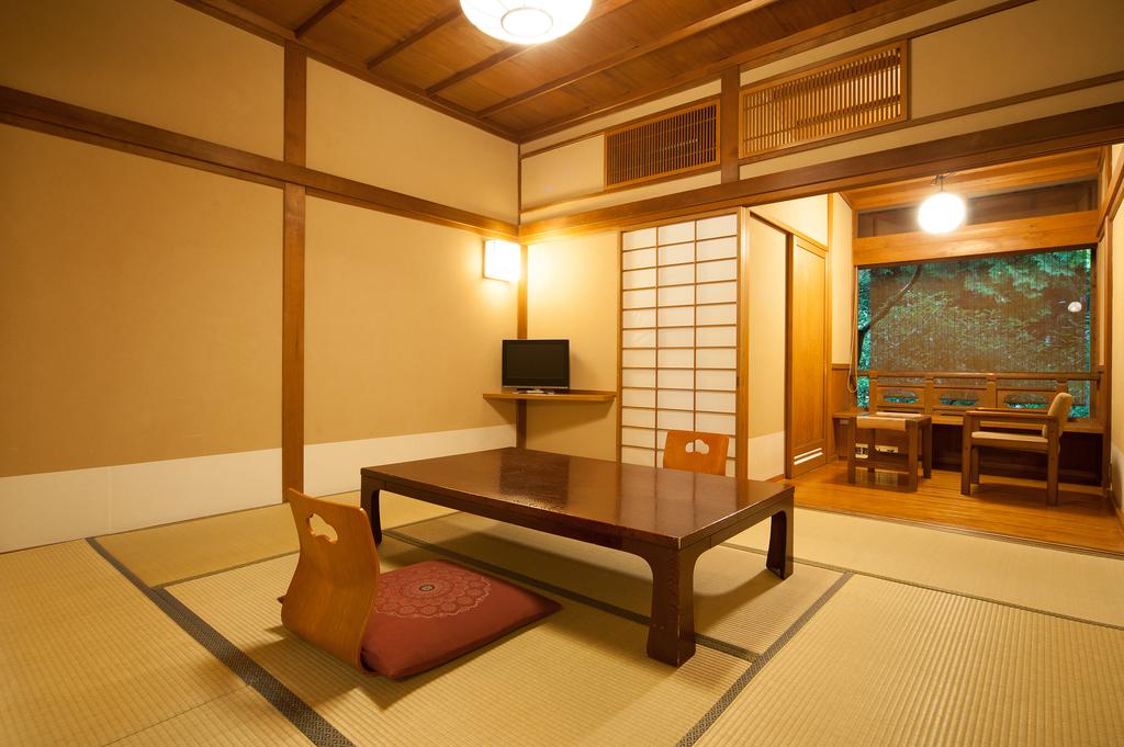 Motoyu Kansuiro en Hakone