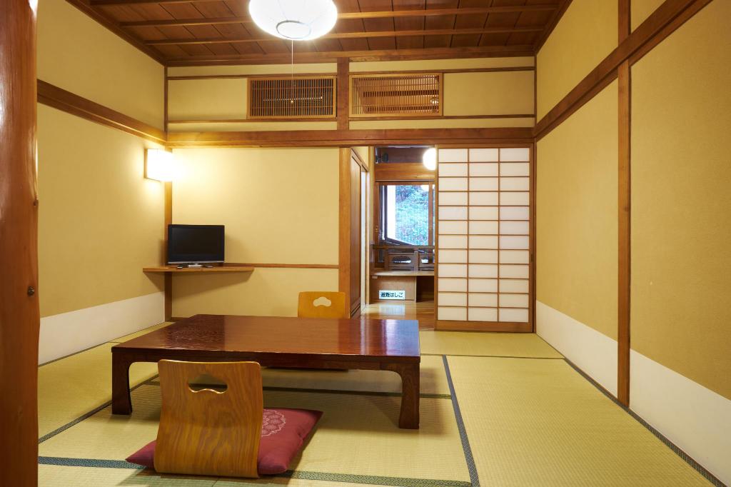 Motoyu Kansuiro en Hakone