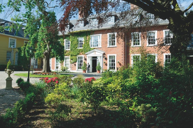 Hayfield Manor Hotel en su destino
