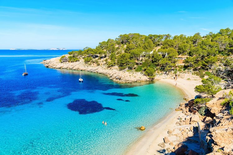 Ibiza | LAT.40