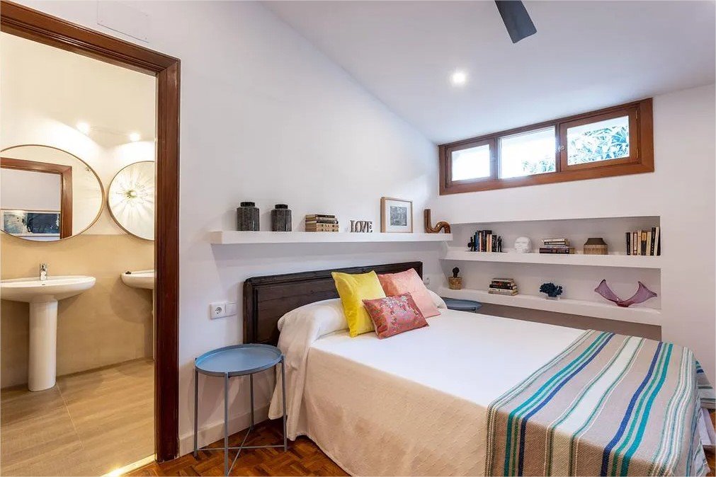 La Casa de los Cantos en Spain