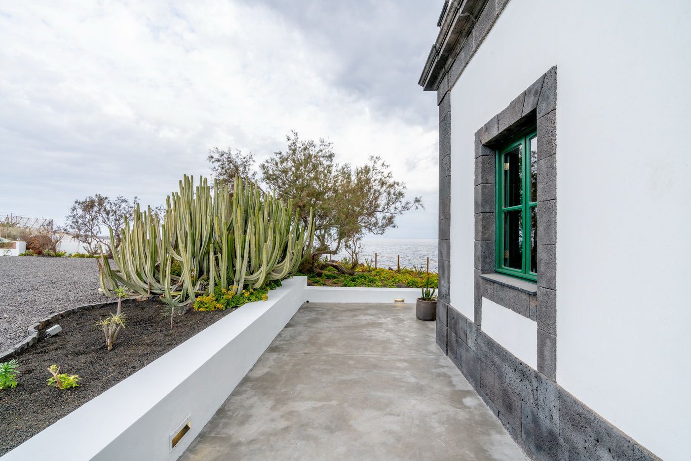 Faro de Punta Cumplida en La Palma