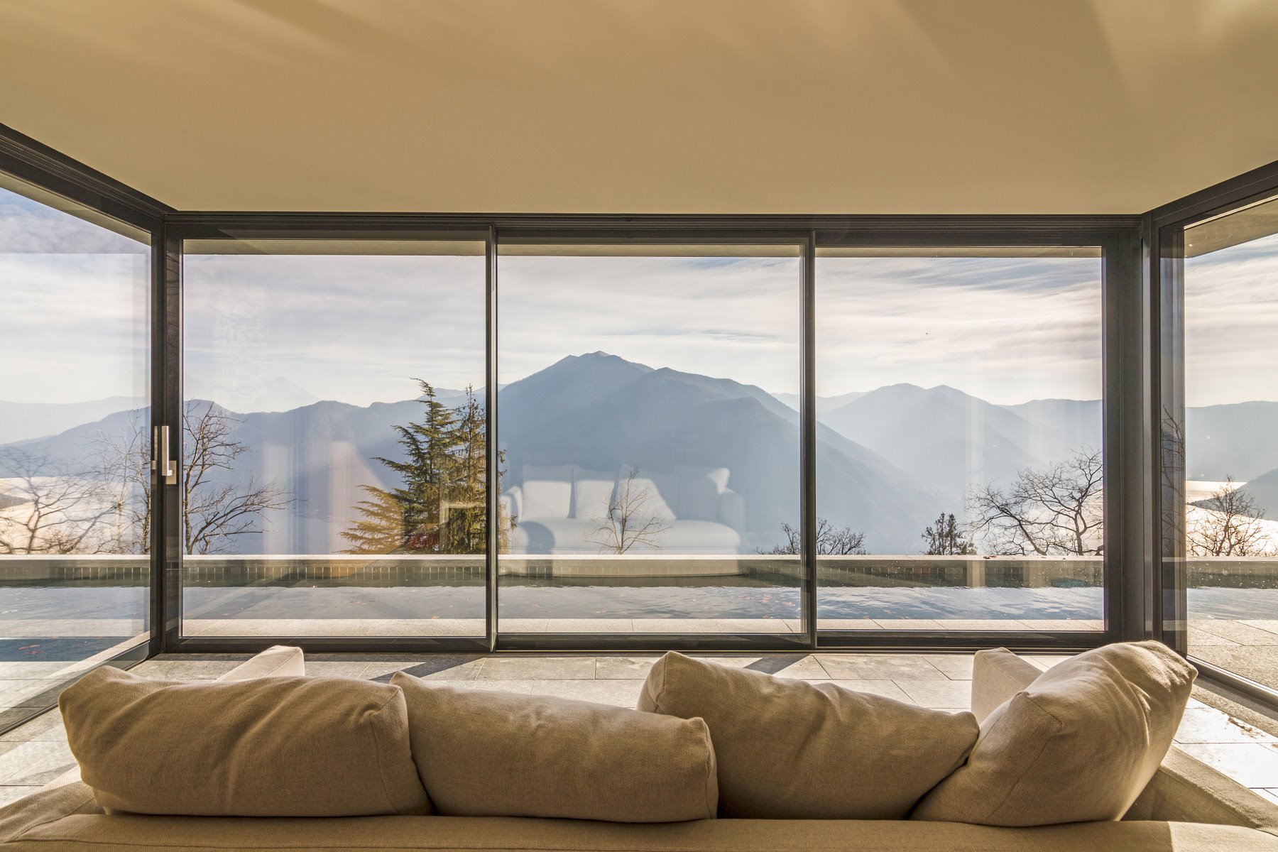 Art Nouveau Luxury Villa en Como
