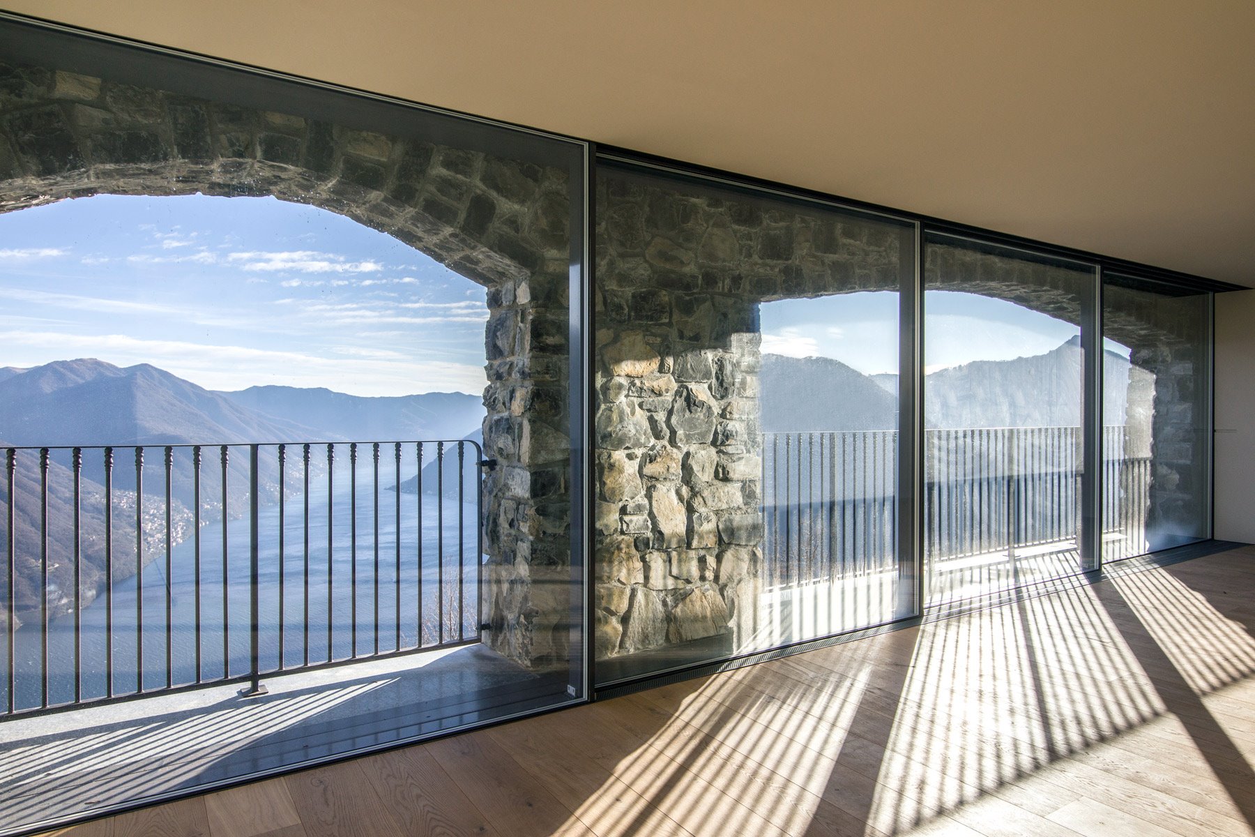 Art Nouveau Luxury Villa en Como