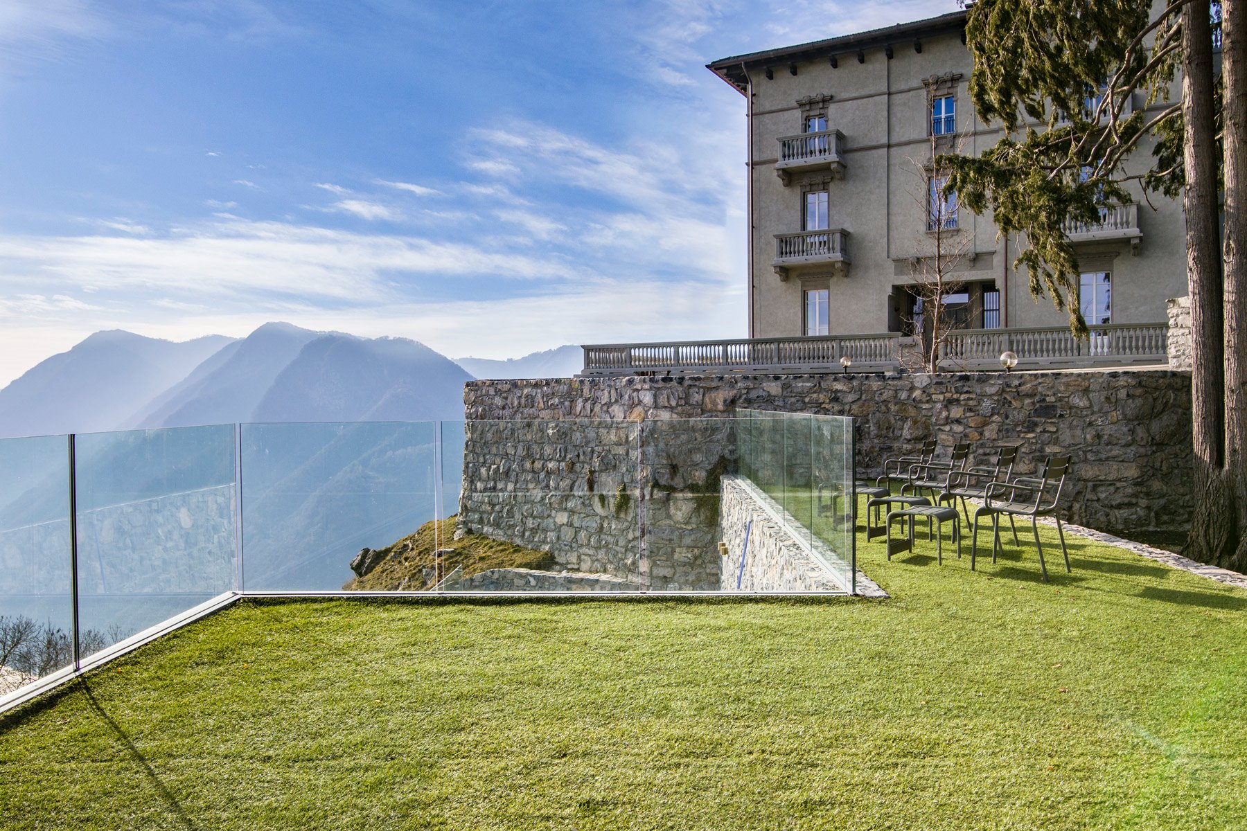 Art Nouveau Luxury Villa en Como