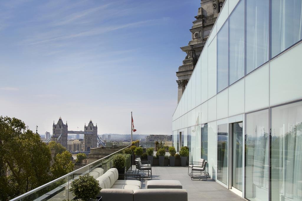 Four Seasons Hotel London at Ten Trinity Square en su destino