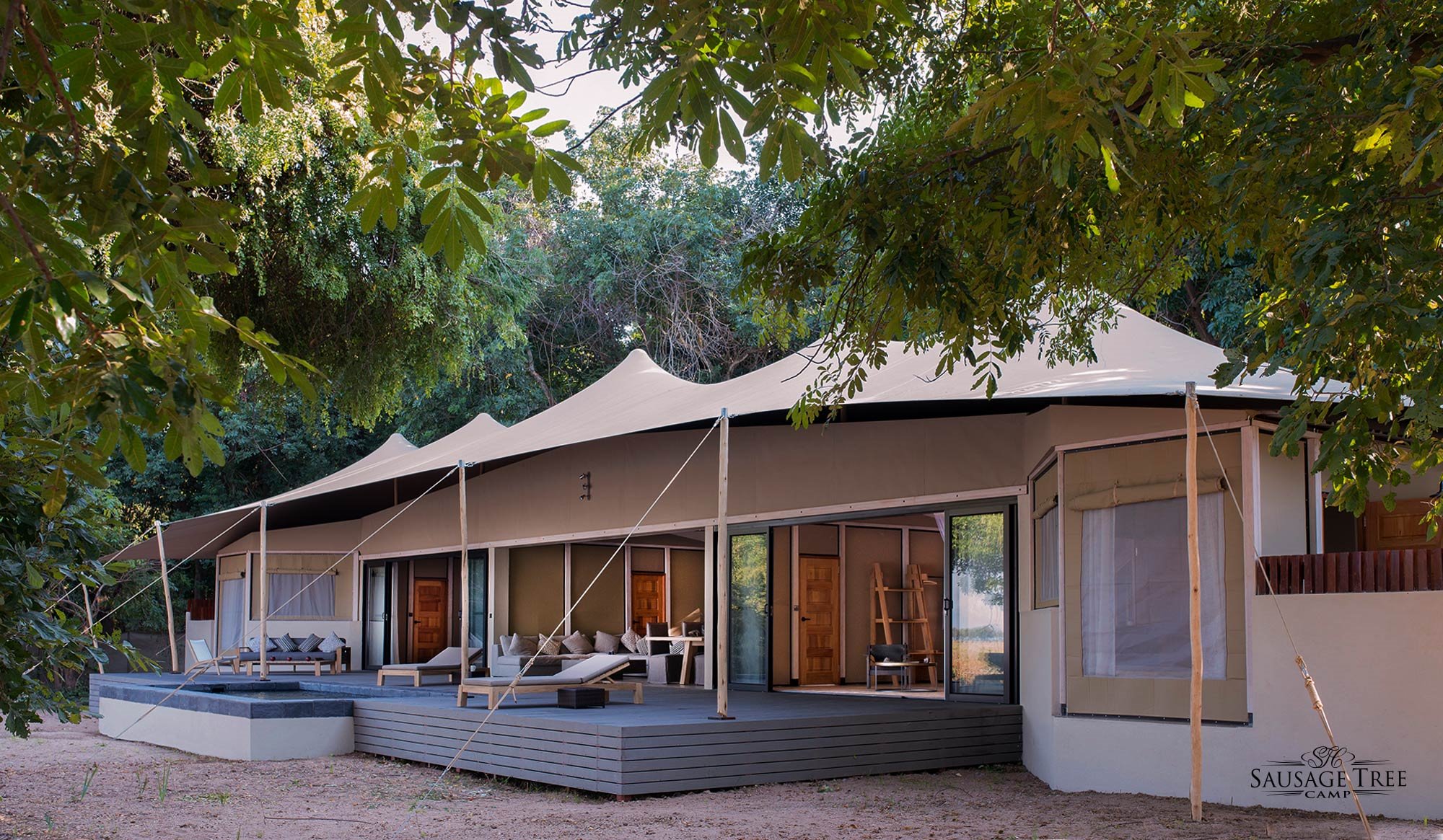 Sausage Tree Camp en Lower Zambezi