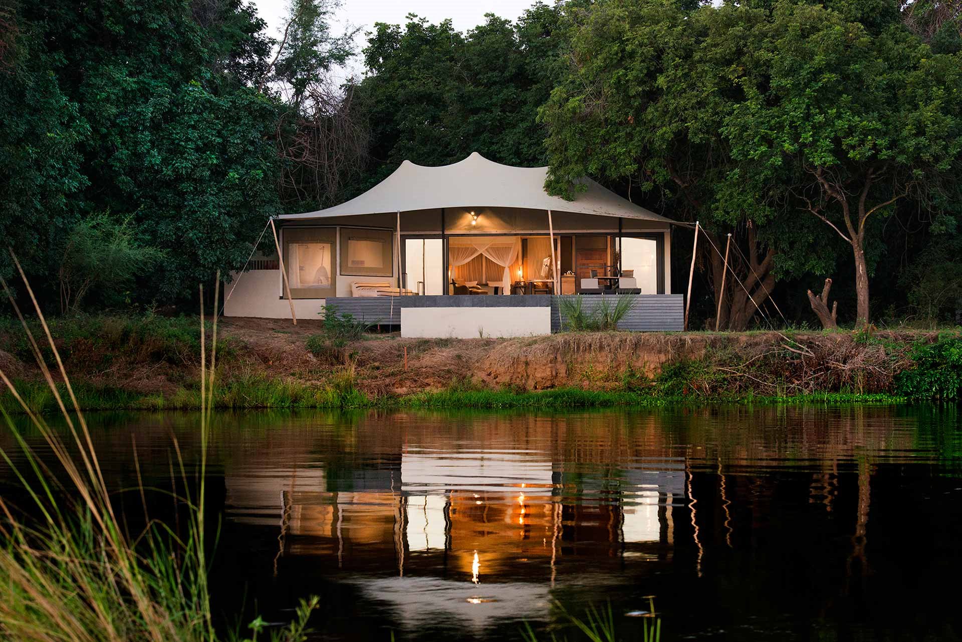 Sausage Tree Camp en Lower Zambezi