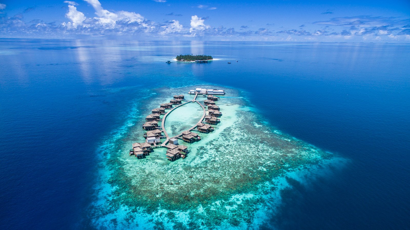 Raffles Maldivas Meradhoo en su destino