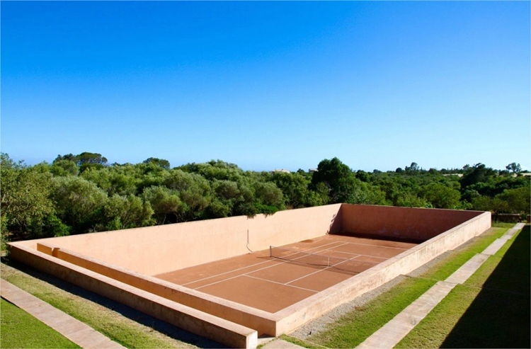 The Neuendorf House en Spain
